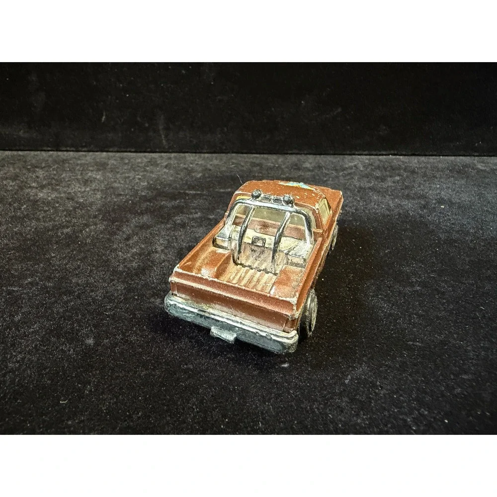Vintage‎ Ertl The Fall Guy GMC Sierra 4x4 Pickup Truck Diecast 1/64 Brown Gold